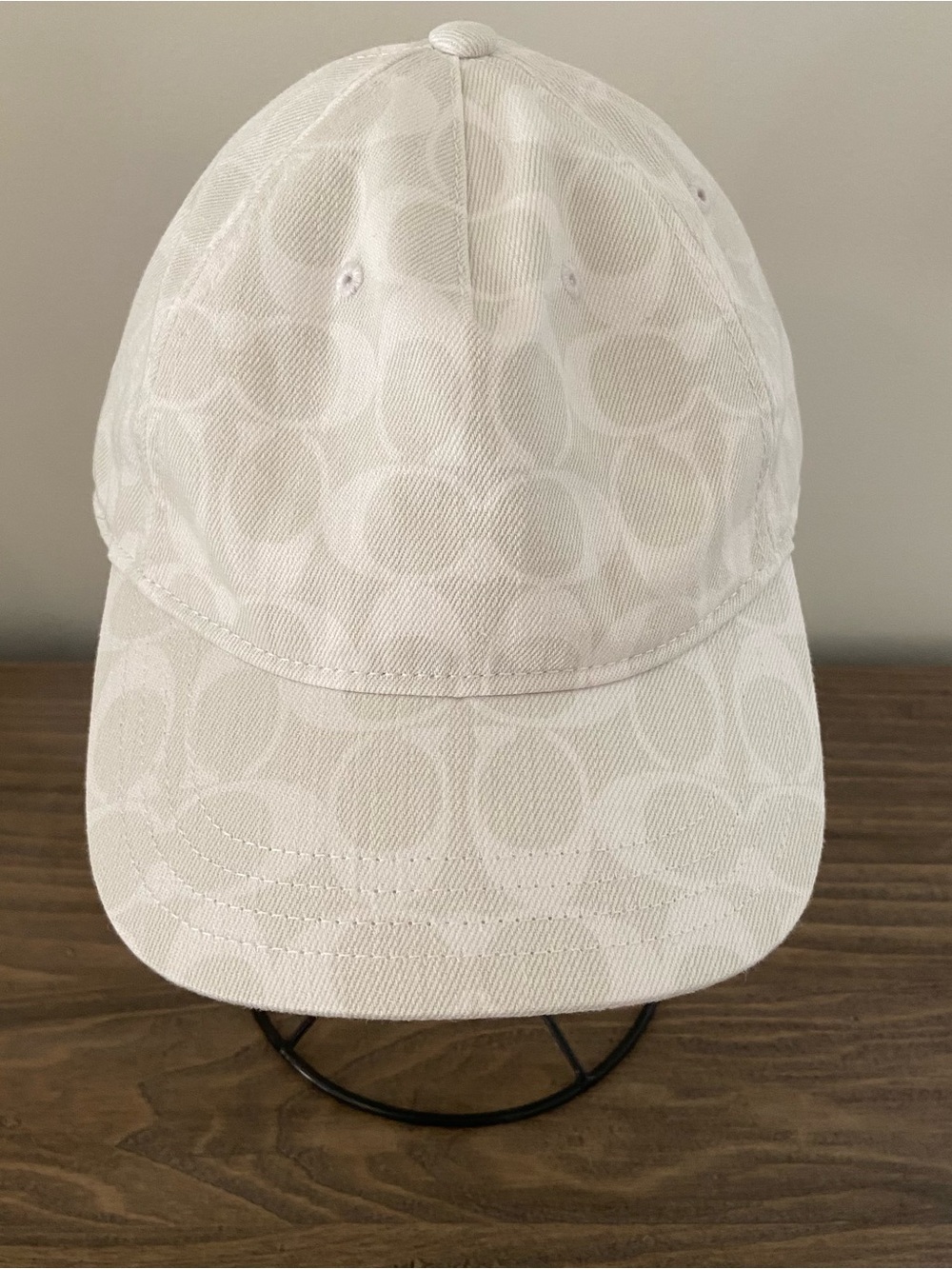 White Coach with Brown Leather-strap Baseball Cap with Metal Logo Buckle XS/S